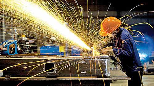 طرح کارورزی و مشوق بیمه‌ای در گیلان اجرایی شد