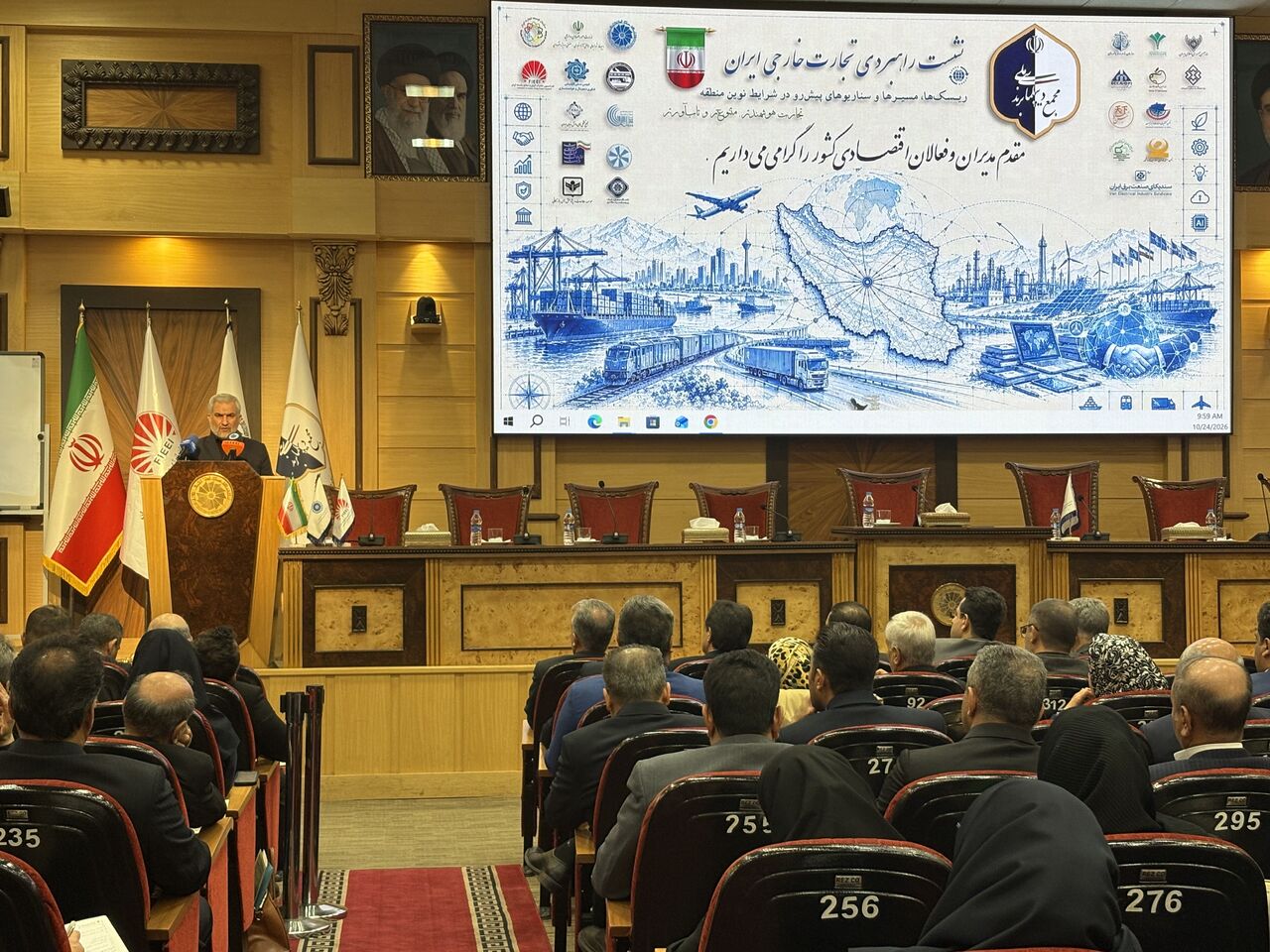 معاون رئیس‌جمهور تاکید کرد: پیش‌بینی‌پذیری اقتصاد و هوشمندسازی؛ الزامات کلیدی توسعه تجارت خارجی