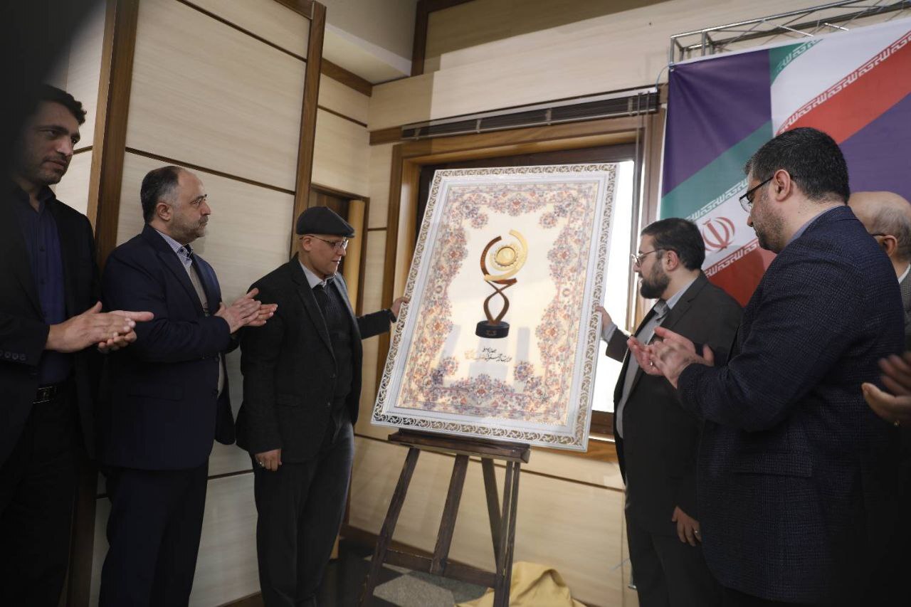 تندیس م...