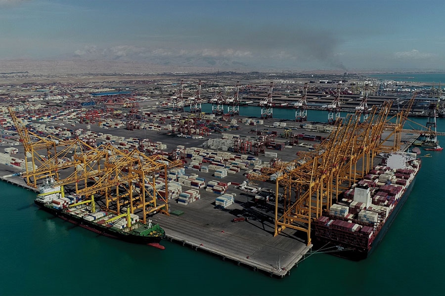 موجودی کالای اساسی در بنادر کشور  6 میلیون تن است