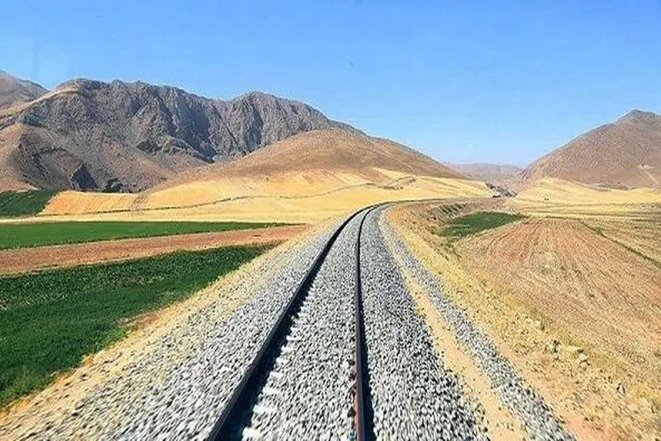 شتاب در تکمیل کریدورهای ترانزیتی و پایانه‌های مرزی در دستور کار دولت است