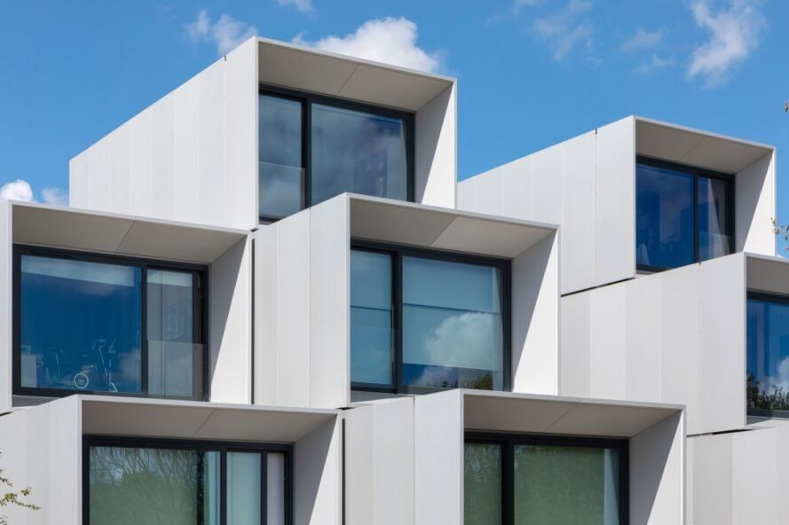 مسکن پیش‌ساخته؛ انتقال هوشمندانه ساخت‌وساز از کارگاه‌های پراشتباه به کارخانه