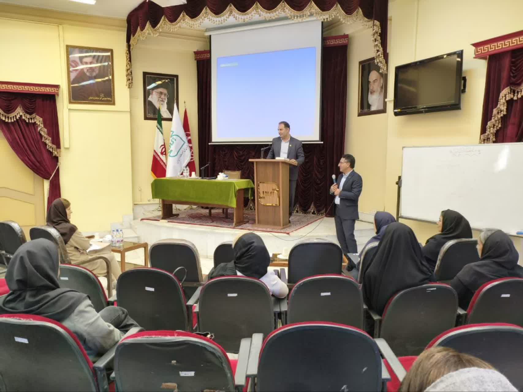 برگزاری نشست تبیینی جایزه ملی کیفیت در اداره کل استاندارد گیلان