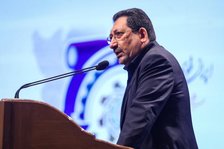 تداوم تولید، رکن اقتدار کشور؛ تاکید اتابک بر اجرای کامل مصوبه ۷۰۰ همتی