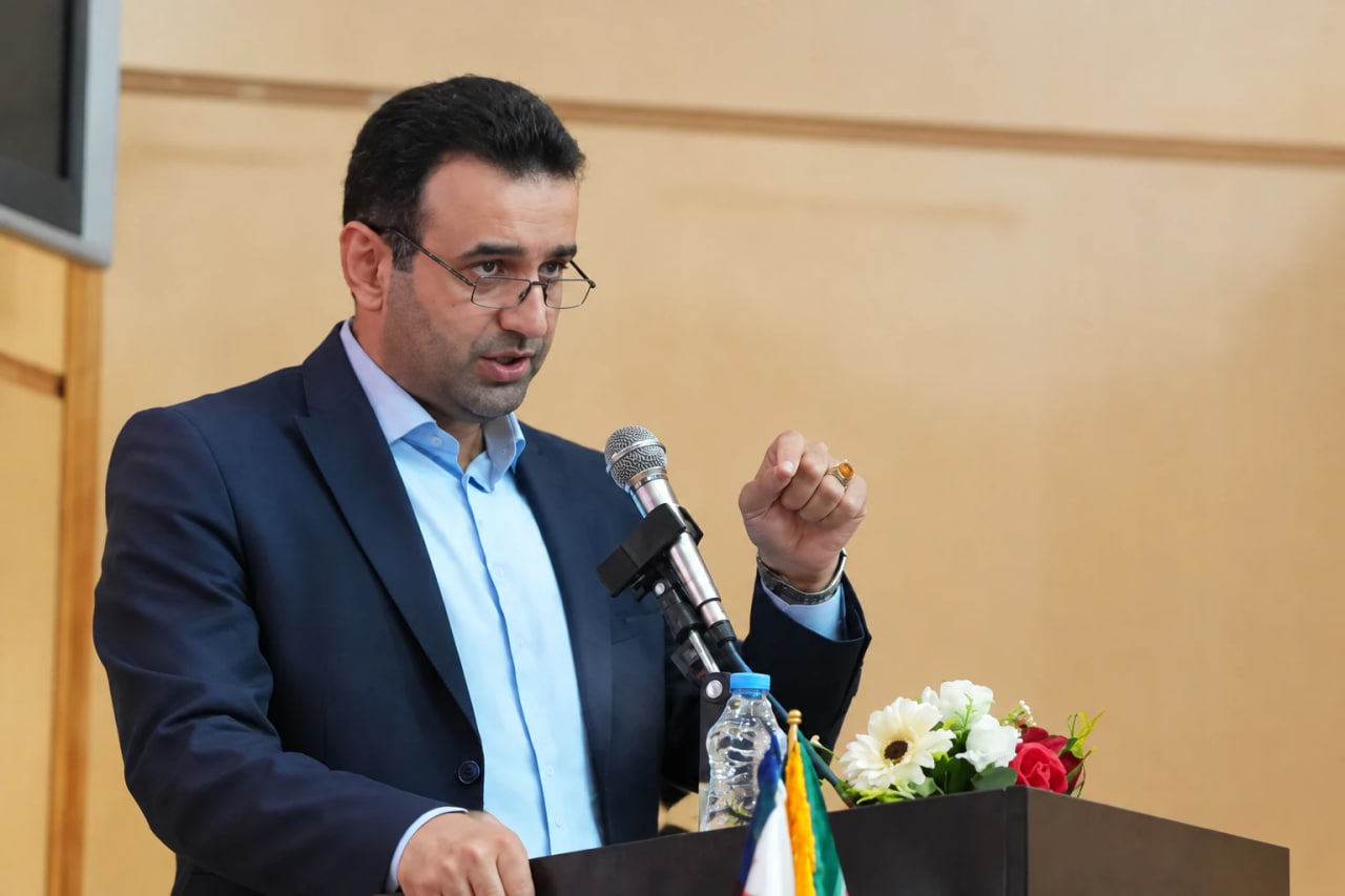 دانشگاه باید «دانایی» را به «توانایی» تبدیل و مسیر آموزش را به سمت مهارت‌محوری هدایت کند