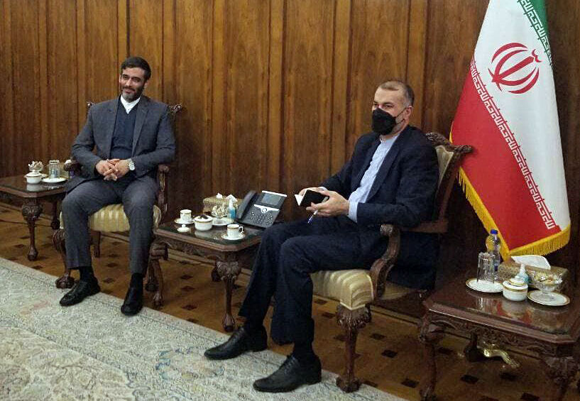 در پی ت...