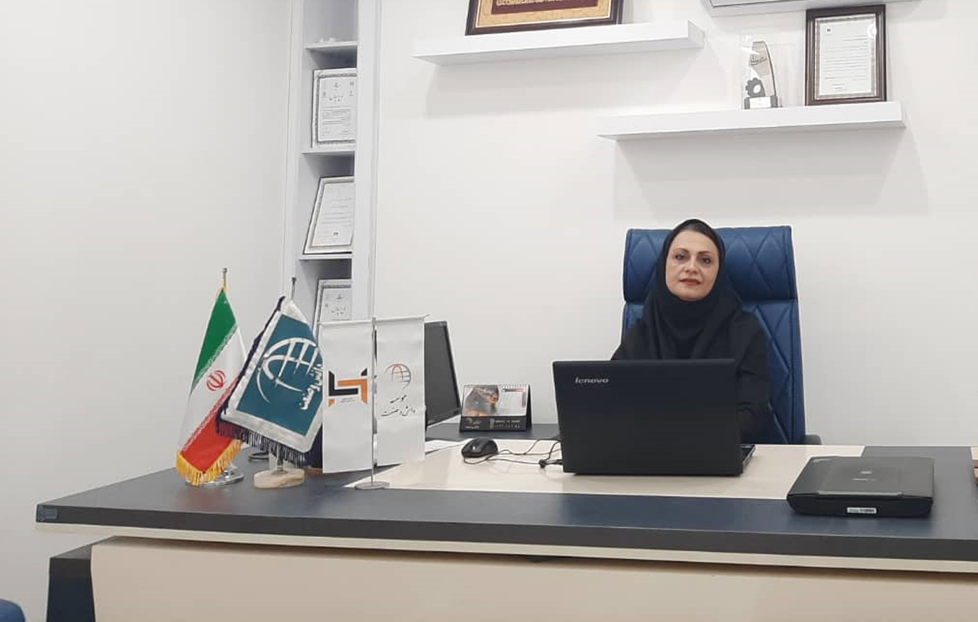 زنان در...