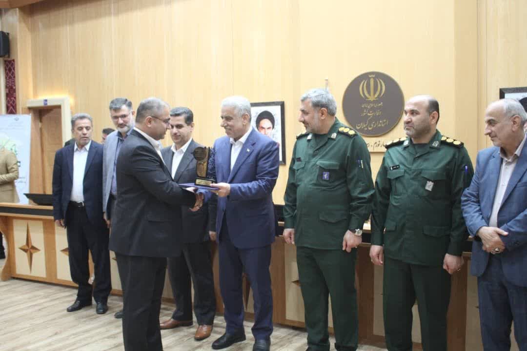 از مدیر...