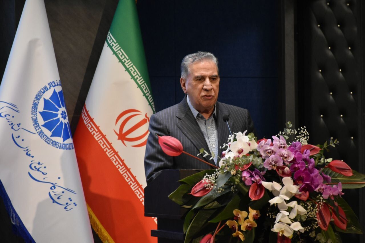 رئیس اتاق ایران مطرح کرد: رفع موانع تعرفه‌ای با پیمان‌های تجاری