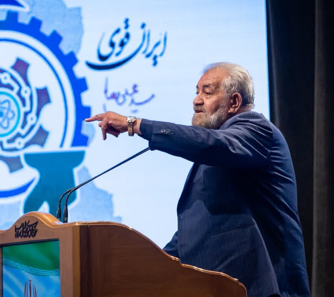 انتقاد سهل آبادی از قطع خدمات درمانی کارگران به‌دلیل تاخیر کارفرما در ارسال لیست بیمه