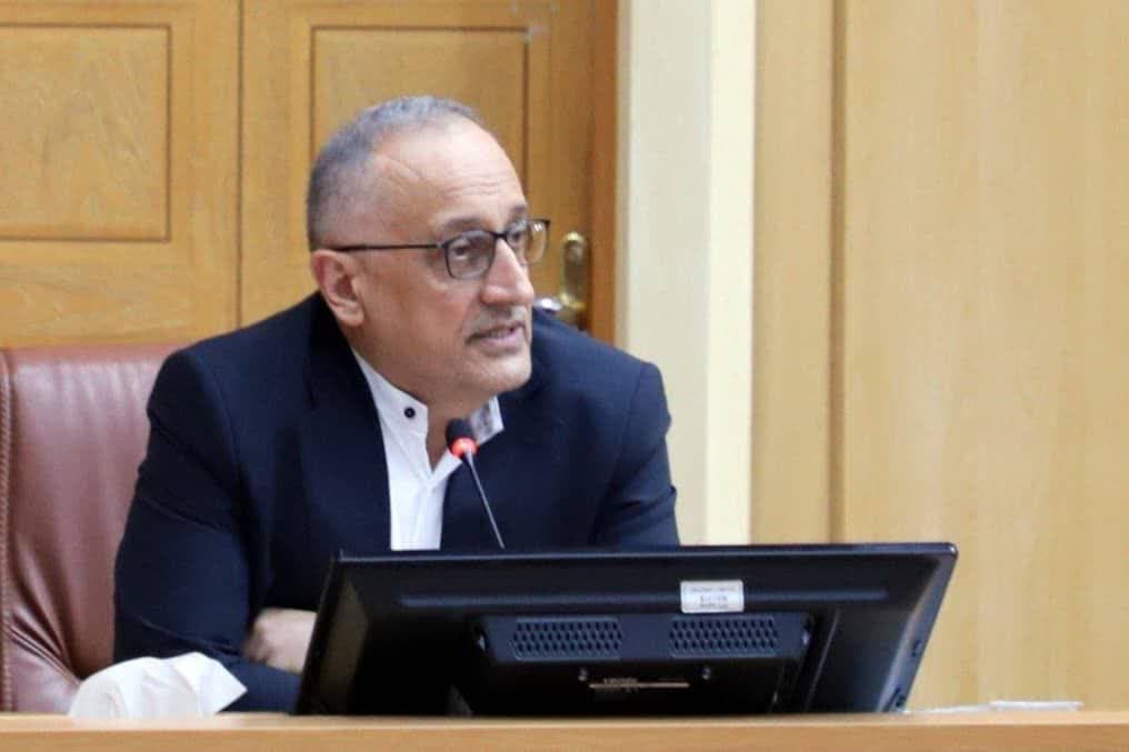 اتاق با...
