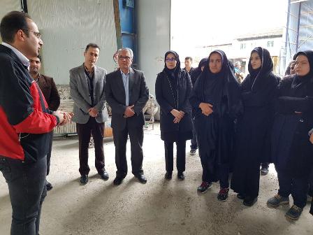 بازدید دانش آموزان هنرستان فنی حرفه ای از شهرک صنعتی سیاهکل
