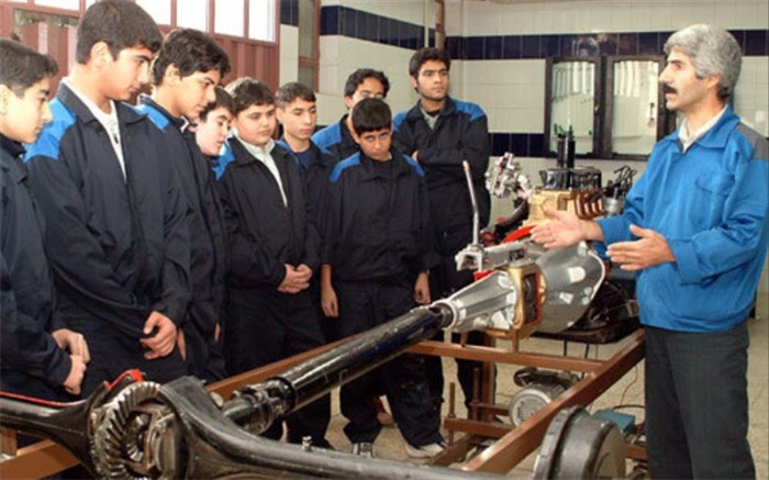 دیپلماس...